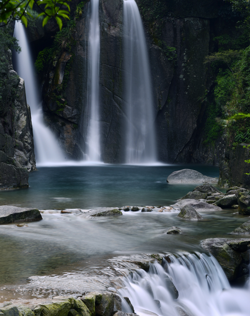 水和大山的诉说.jpg