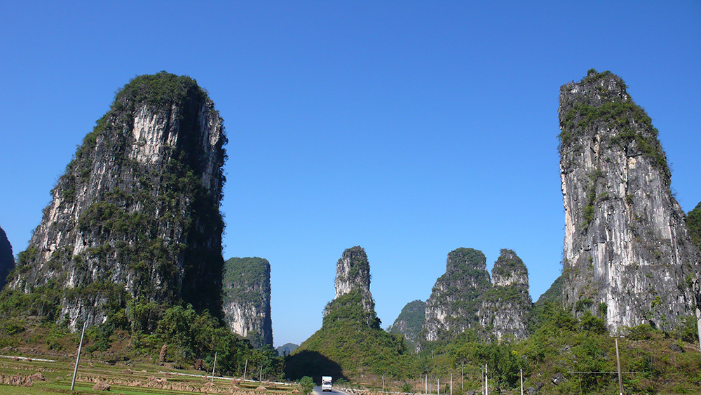 对峙.jpg