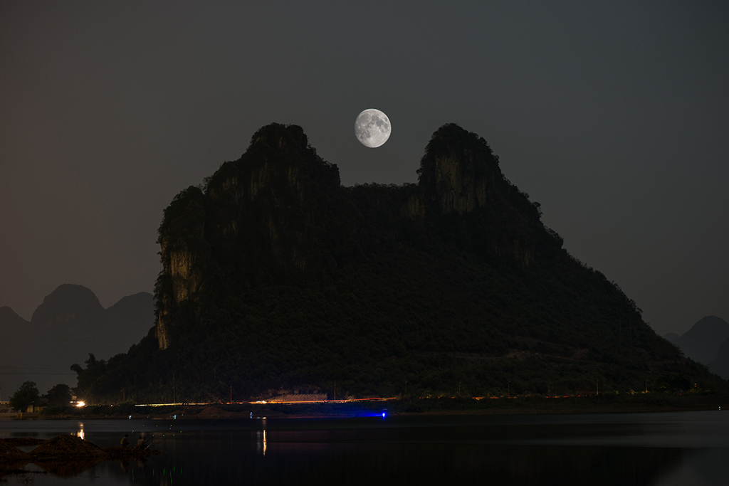 明月伴今宵.jpg