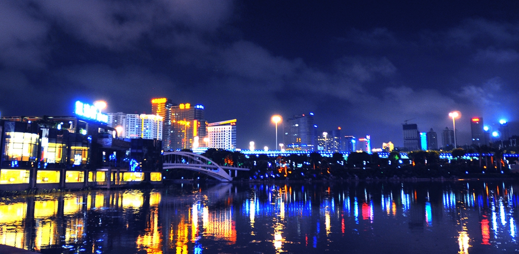 城市童话.jpg