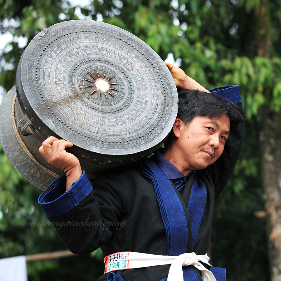 白裤瑶铜鼓.jpg