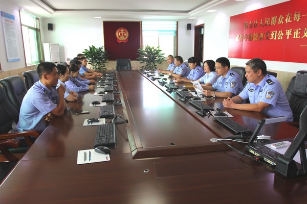 9月6日，河南省方城县人民法院司法警察局组织干警在深入学习习近平总书记在纪念中国人民抗日战争暨世界反法西斯战争胜利70周年大会上的重要讲话精神.JPG_conew1.JPG