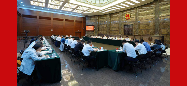 周末党员大会：把握好六组关系