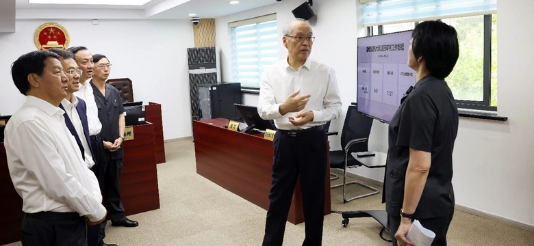 “上海法院要在开拓创新、示范引领上做出更大成绩”——最高法调研组调研上海法院